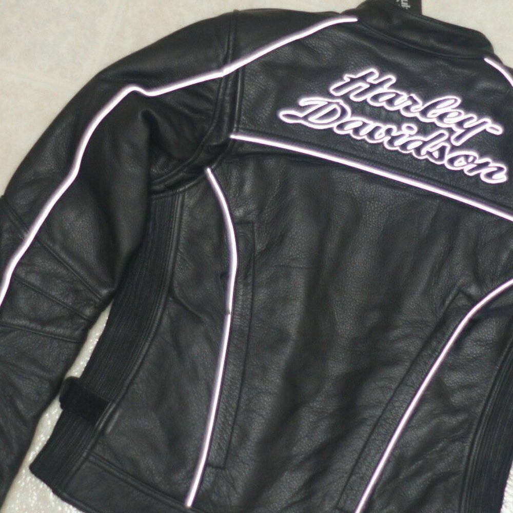 Women’s Harley Davidson Leather Jacket Small like new. - Picture 5 of 9